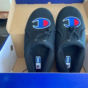 Champion Slipper NWT